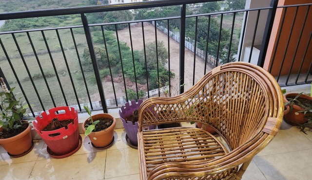Fully professionally furnished 1200 sqft, 1 bed, 1 bath back- IT SIPCOT/OMR area