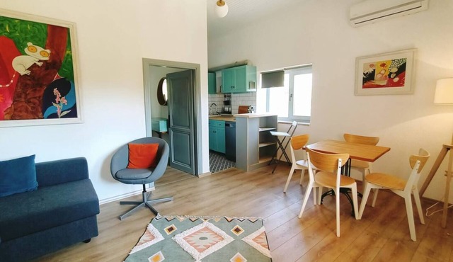 Fully renovated 1-bedroom stone house in tranquil Yaka village. Pet friendly!