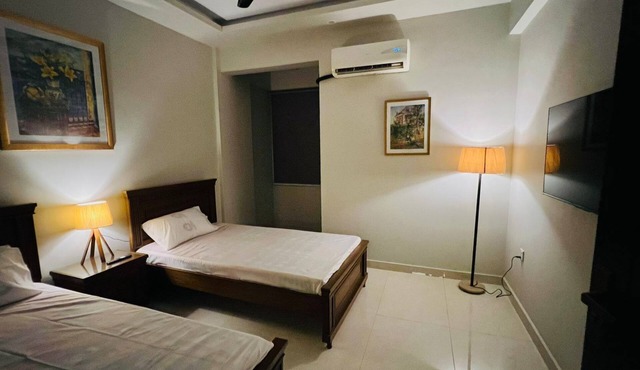 Fully Serviced One-Bedroom Apartment