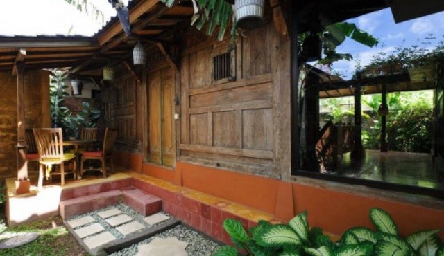 Fully Serviced Traditional House
