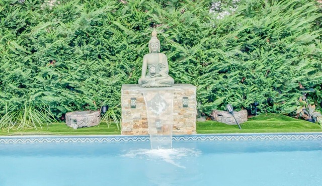 ★Fun Getaway★| Heated Pool | ♛Spa & Sauna | BBQ