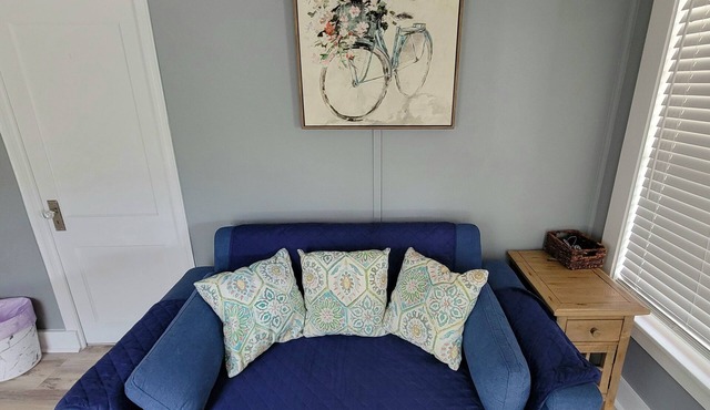 Fun Newly Renovated Bungalow