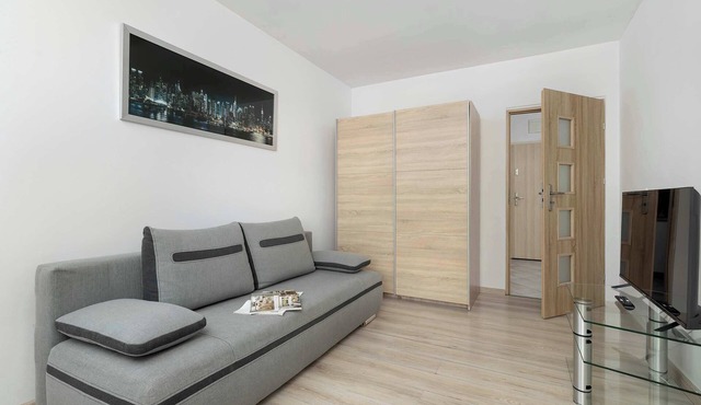 Functional Apartment with Balcony | Quiet Neighborhood