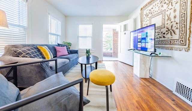 Funky Midtown Art Gallery Apartment