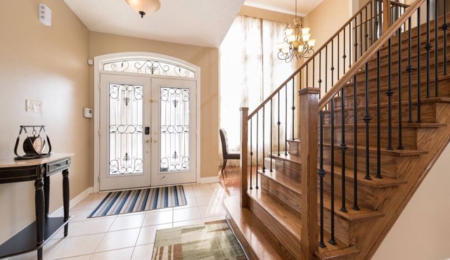 Furnished Executive Home - Brampton (Toronto) Canada