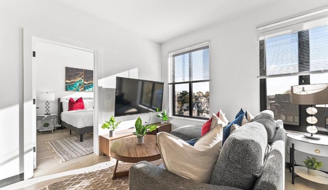 Furnished Luxury Apartment Close to Boston