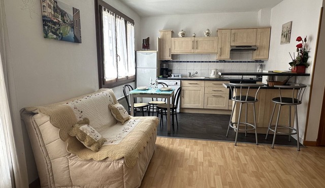 Furnished new studio centers annecy close lake and old city
