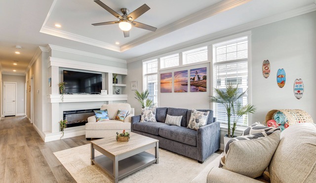 Furnished Screened Porch: Baypoint Resort Home!