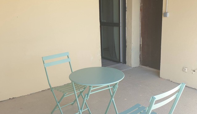 Furnished studio
