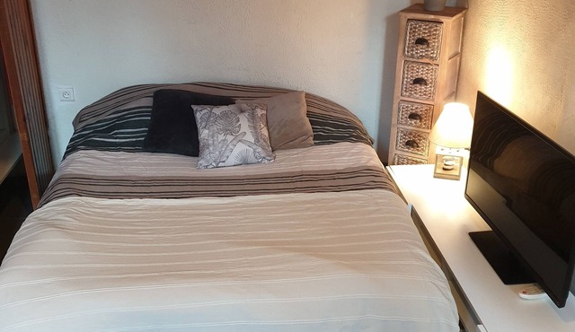Furnished Studio Marseille 6th center 15 mins from the beach 2/4P