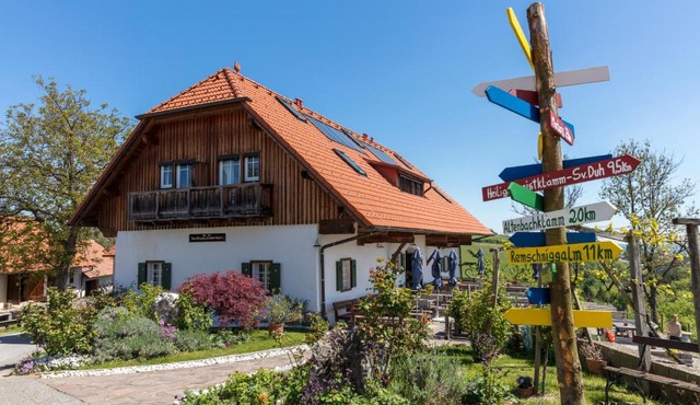 Gästezimmer & Buschenschank mit Weingut Hack-Gebell