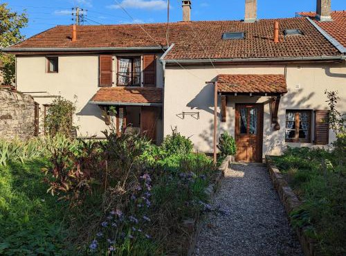 Gîte de charme à Vauvillers avec jardin partagé - FR-1-583-494