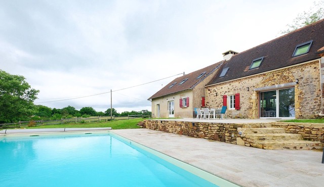 Gîte De L’Egal – Cadouin, Sleeps 10, Air-Conditioned, Private Pool, Périgord Charm
