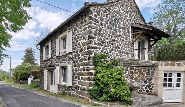 Gîte Saint-Julien-Chapteuil, 4 pièces, 6 personnes - FR-1-582-326