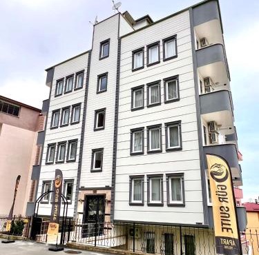 Gür Apartment