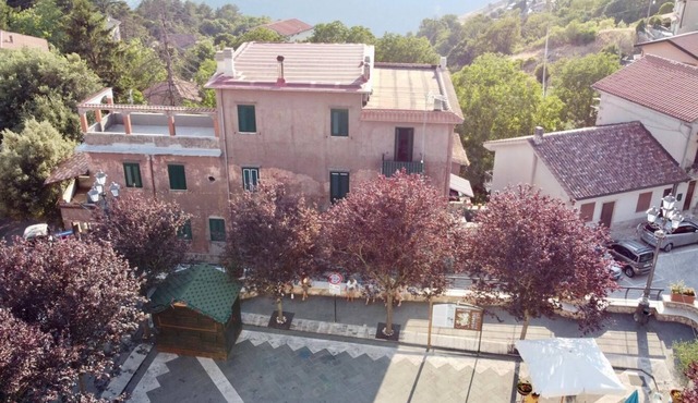 G-House - Three Bedroom Apartment, Sleeps 5