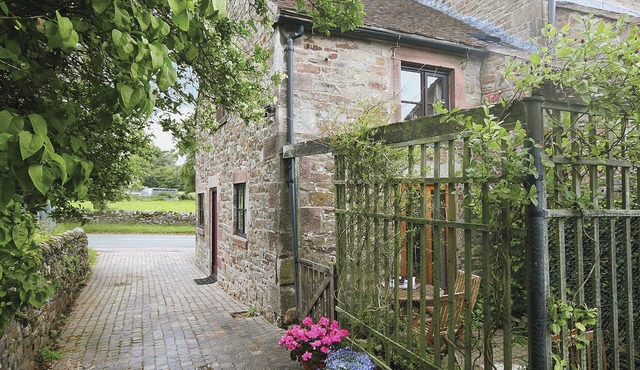Gable Cottage - E3386