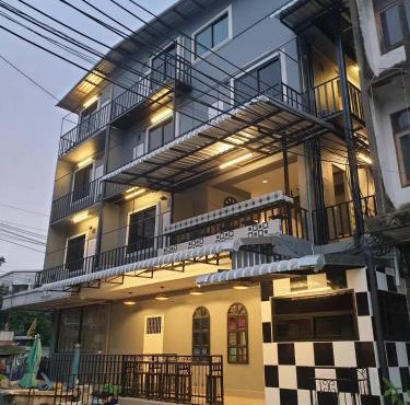 Gail's Hostels