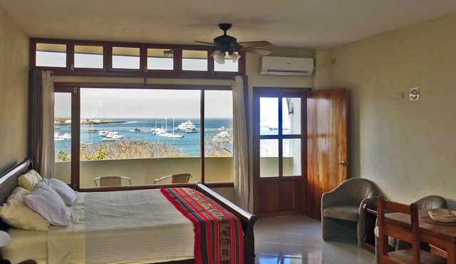 Galeodan Bonito Suite - your home In Paradise