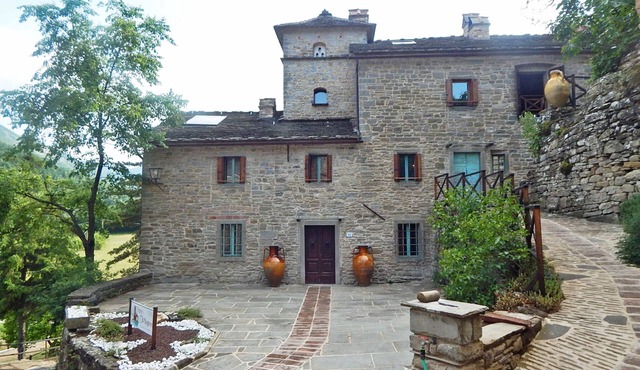 Gamberullo: accommodation in old house of 700 in the valley of the river Santerno