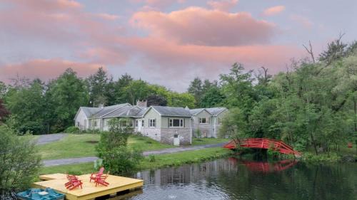 Game Farm Villa by AvantStay
