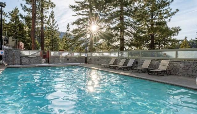 Game-Ready Mountain Villa: 4 Rooms w/Kitchen + Pools, Hot Tubs & Sports Courts