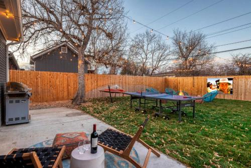Game Room, Cinema & Fire Pit Backyard