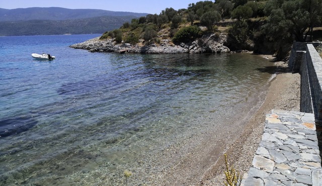 Gamma House, private beach