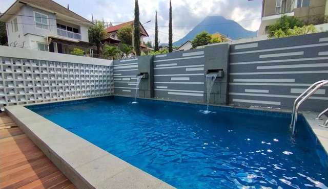 Gandaria Villa Batu