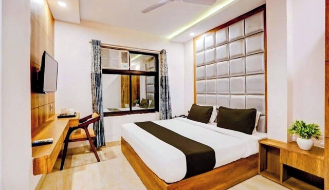 Ganges Pride Hotel