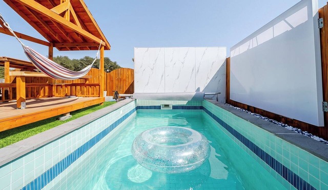 Gangneung Ujin Pool Villa