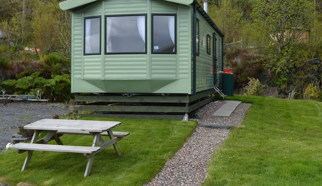 GANNET, pet friendly, country holiday cottage, with a garden in Oban