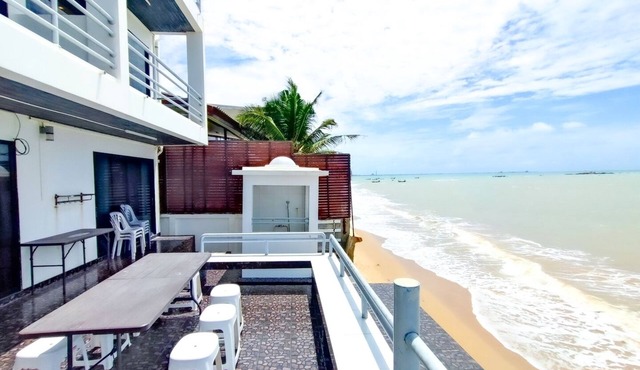 GAO Lighthouse Phala Beachfront