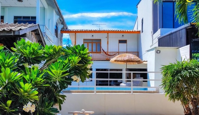 GAO Phala Beachfront Hostel