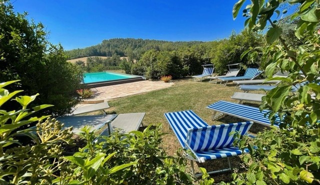 GARDEN OF EDEN/EXCLUSIVE POOL-GROUNDS-POOL HOUSE/SLEEPS 11/SPOLETO-10 KMS