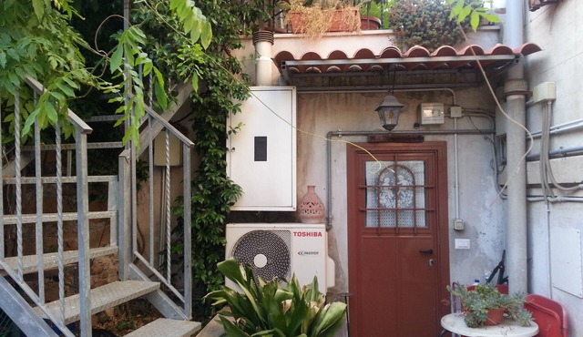 GARDEN STUDIO near metro C-Mirti