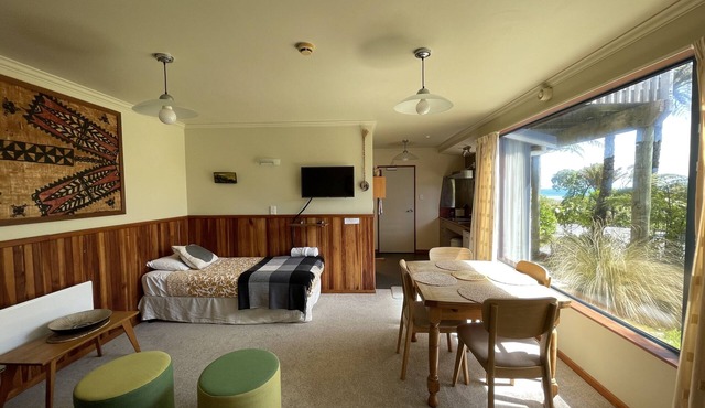 Garden view spacious ground floor apartment