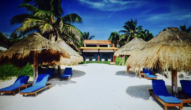 Garden View Studio on the Beach in Tulum ideal for couples, families or friends.
