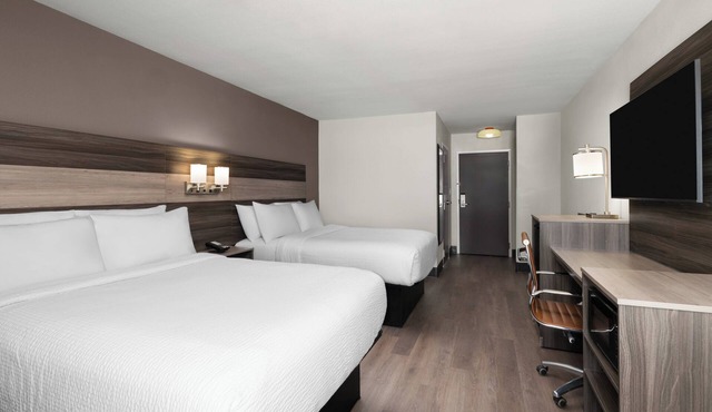Garner Hotel August West by IHG