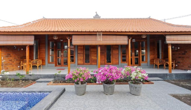 Garvi Villa