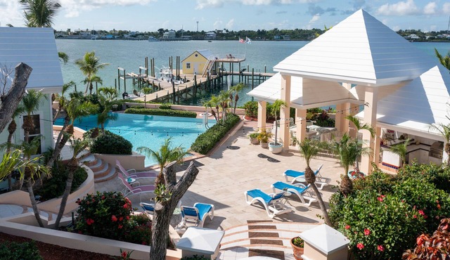 Gate House; a Private Villa within a Luxurious Estate near world-class fishing