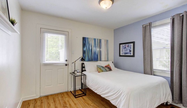 Gated Community | 10 Min to Downtown & Nightlife
