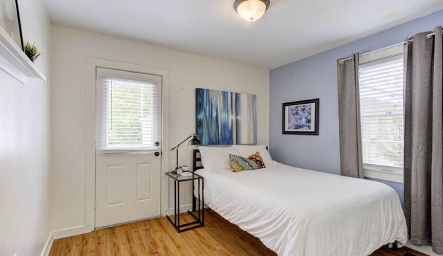 Gated Cottage walking distance to Overton Square!