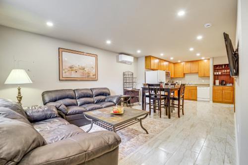 Gateway to Seattle Area! Apt Great for Commuters