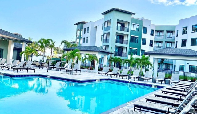 GatewayCommons 2BD 8