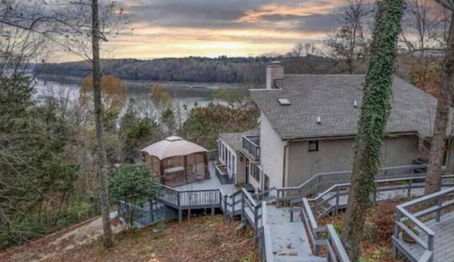 Gathering Place Cumberland Lake