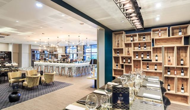 Gatsby Hotel & Restaurant by Happyculture