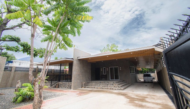 GAVs Abode: Your Spacious and Peaceful home in Duma