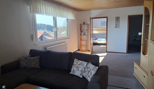 Gemütliche Ferienwohnung in ruhiger Lage mit Terrasse und herrlicher Aussicht