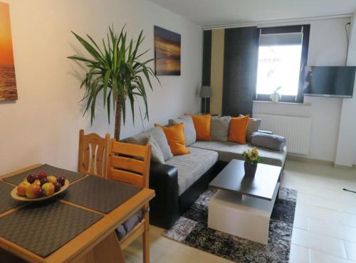 Gemütliche Ferienwohnung mit Garten in Robertsdorf, cleaning included